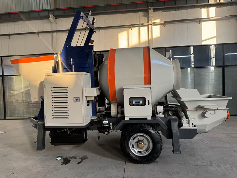 Mobile Concrete Mixer with Pump
