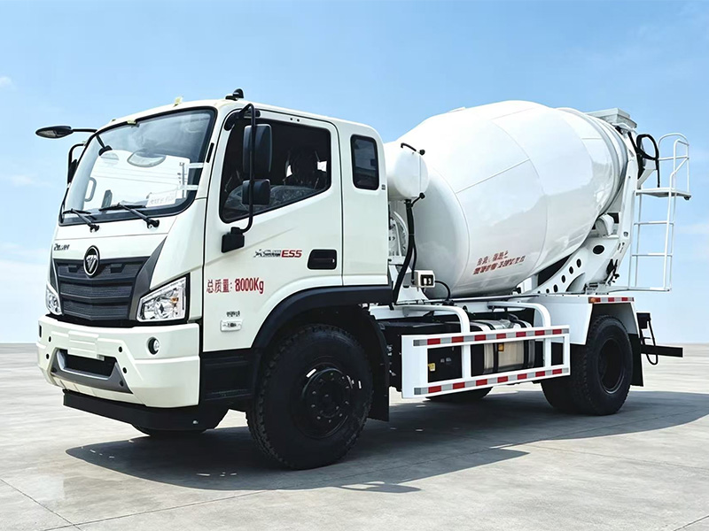 Five-Wheel Concrete Mixer Truck